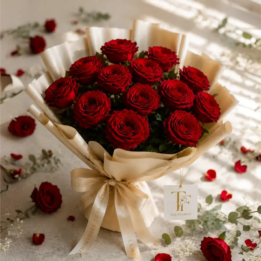 Red Rose White Wrapping /50 Flowers