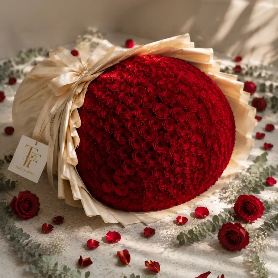 Red Rose White Wrapping /50 Flowers